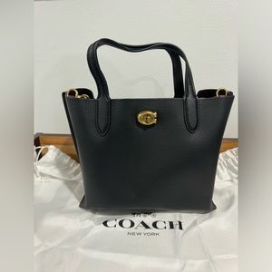 Coach Willow 24 Tote